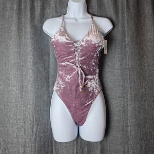 NWT- WET SWIMWEAR Velvet Retro One Piece
